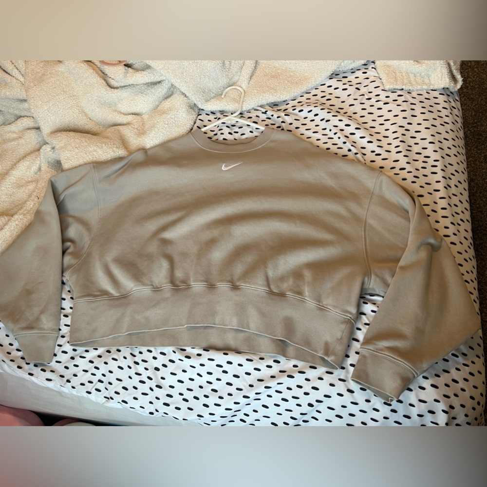 nike crew! size M!
